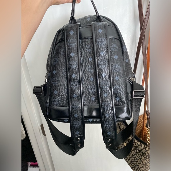 Good condition backpack - Picture 4 of 4